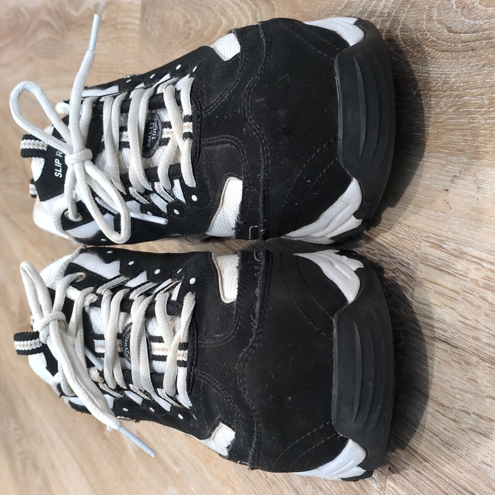 ❤️Skechers D'Lites Women's Black & White Safety Toe Sneakers size 8.5❤️ - Picture 2 of 16